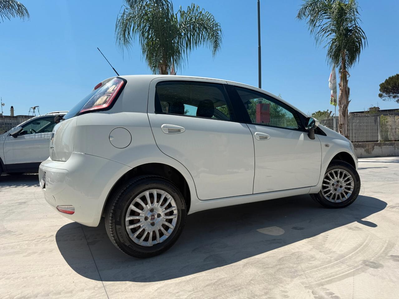 FIAT PUNTO ANNO 2013 1.4 NATURAL/POWER 77 CV