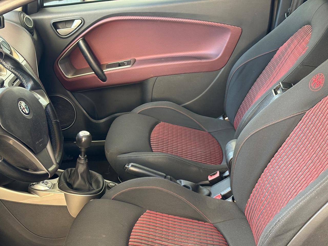 Alfa Romeo MiTo 1.6 JTDm 16V Distinctive Sport Pack