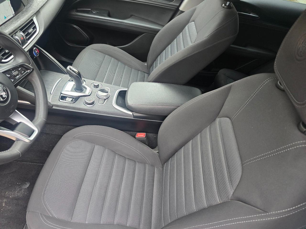 Alfa Romeo Stelvio 2.2 Turbodiesel 160 CV AT8 RWD Business