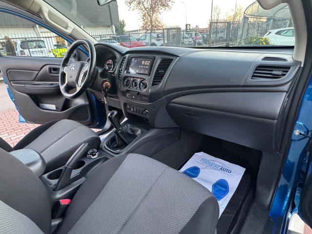 MITSUBISHI L200 2.3 D CLUB CAB 4x4 EASY SELECT INVITE CONNECT