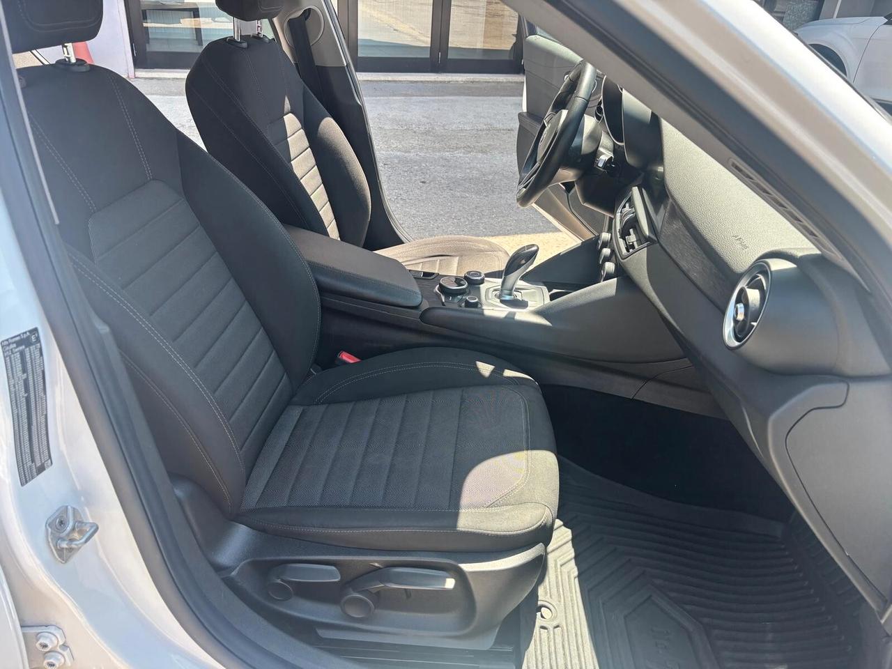 Alfa Romeo Giulia 2.2 Turbodiesel 160 CV AT8 Executive