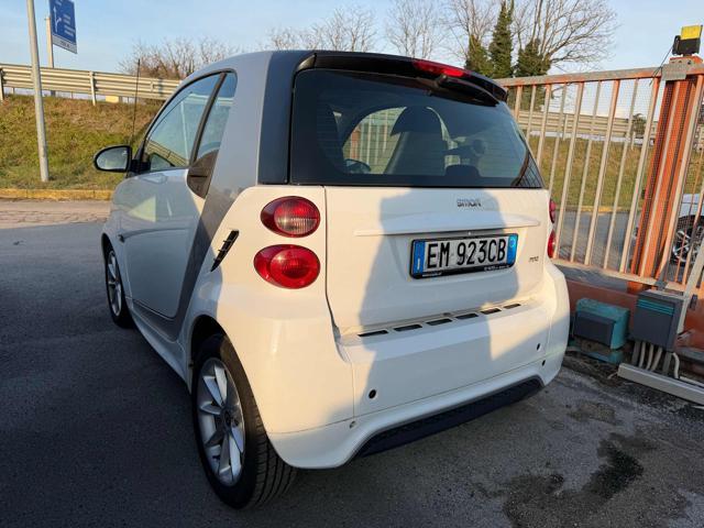 SMART ForTwo 1000 52 kW MHD coupé passion