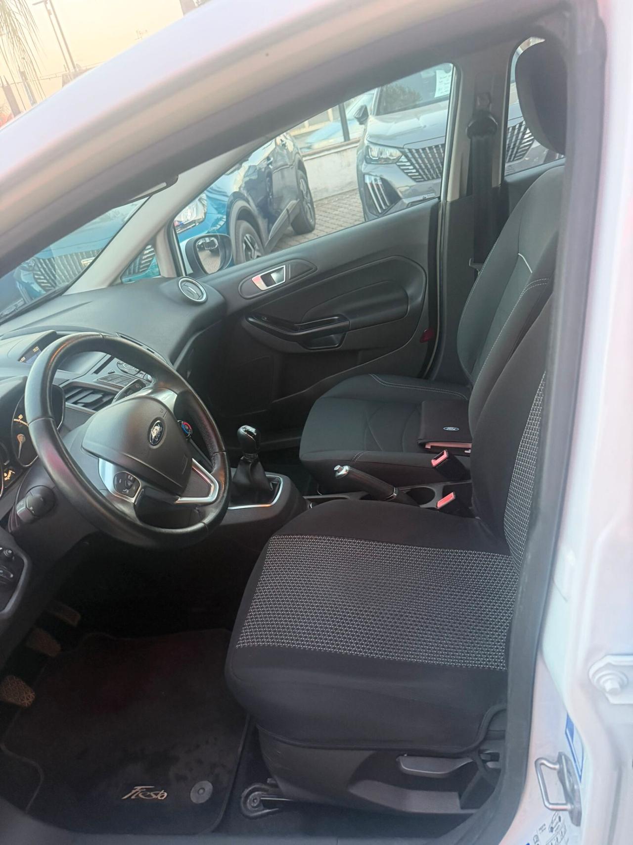 Ford Fiesta 1.5 TDCi 75CV 5 porte Black & White Edition, CON SOLI KM77.000