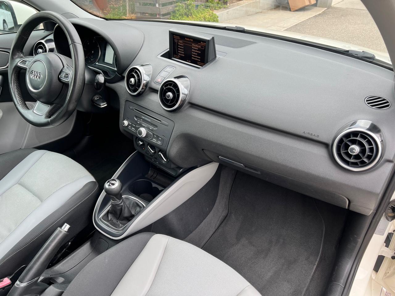 Audi A1 3pt 1.6 tdi 90cv Ambition S LINE XENON/TETTO PERF.
