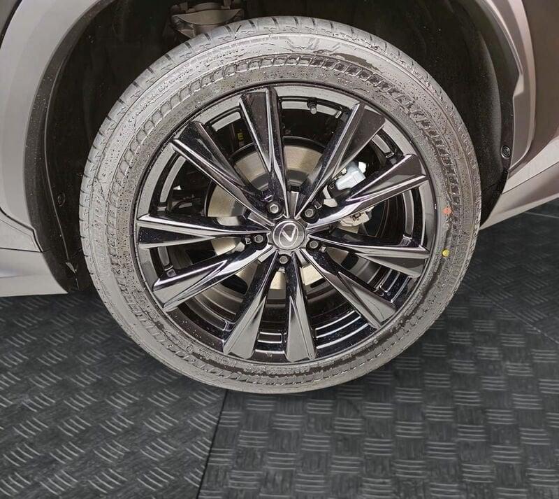 Lexus NX Plug-in 4WD F-Sport