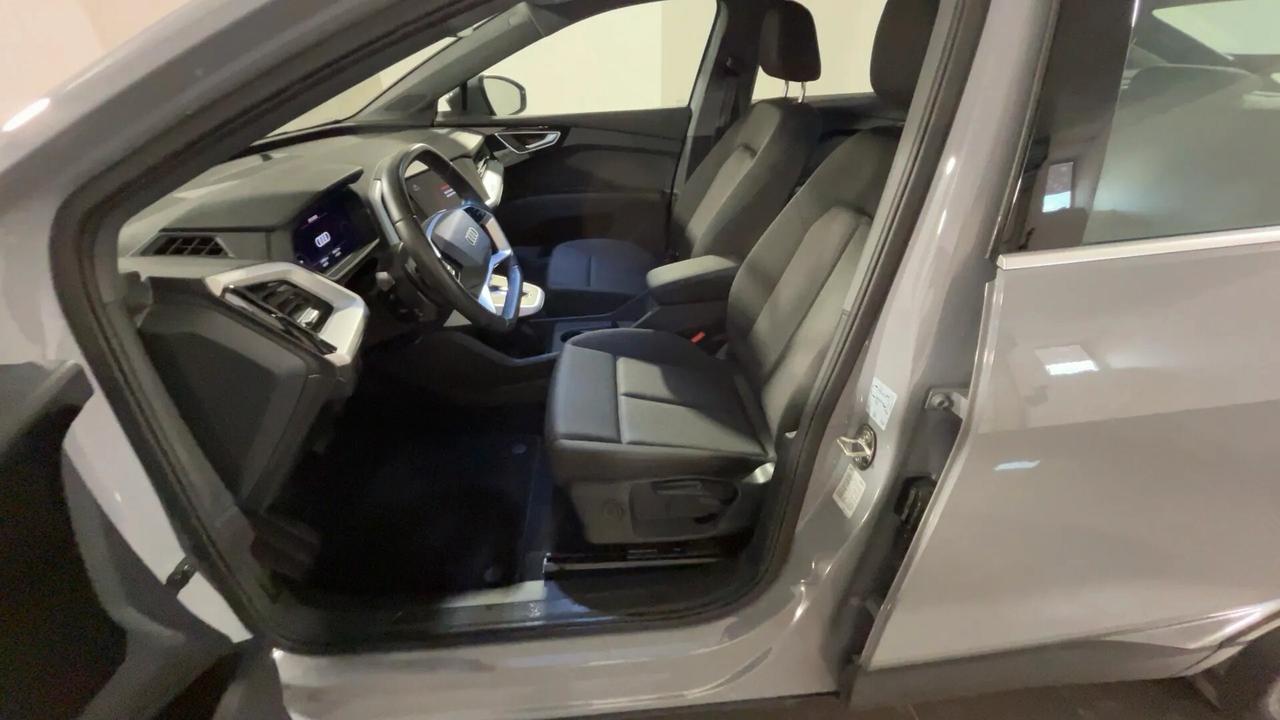 Audi Q4 35 e-tron Business