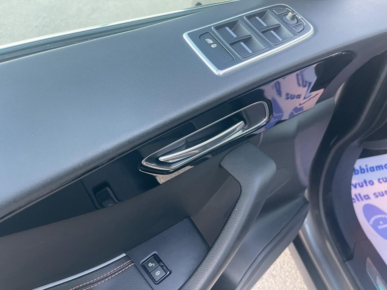 JAGUAR F-PACE 2.0 ID4 AWD 180CV AUT FULL LED MY19