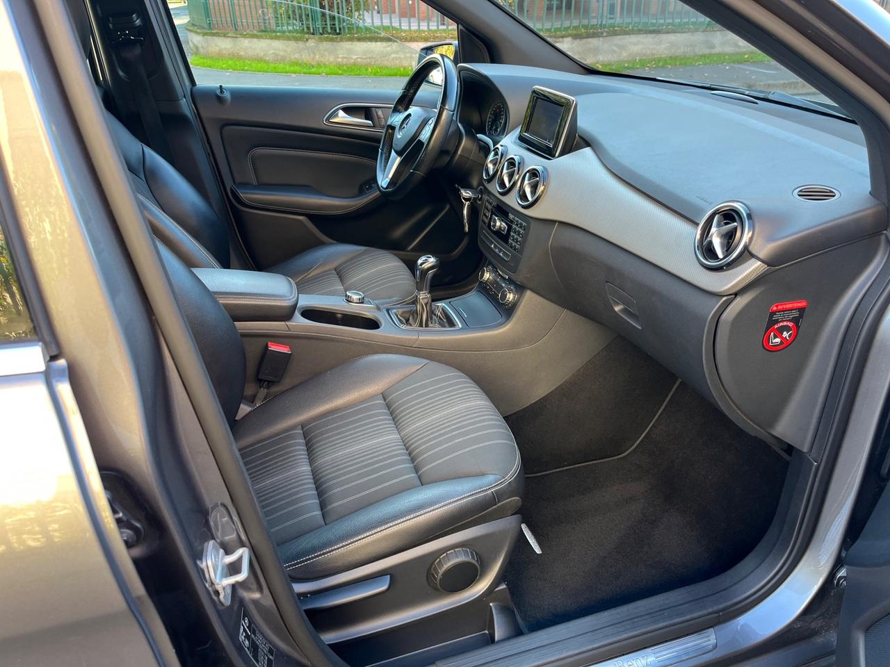 Mercedes-benz B 180 CDI — PREMIUM — 2012