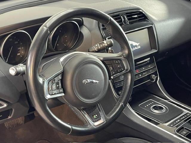 Jaguar XE 2.0 D 180 CV AWD aut. R-Sport