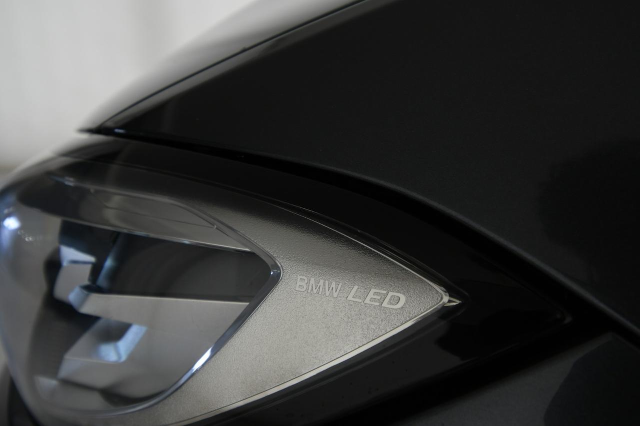 BMW 320d Touring mhev 48V xdrive Business Advantage auto APP CONNECT