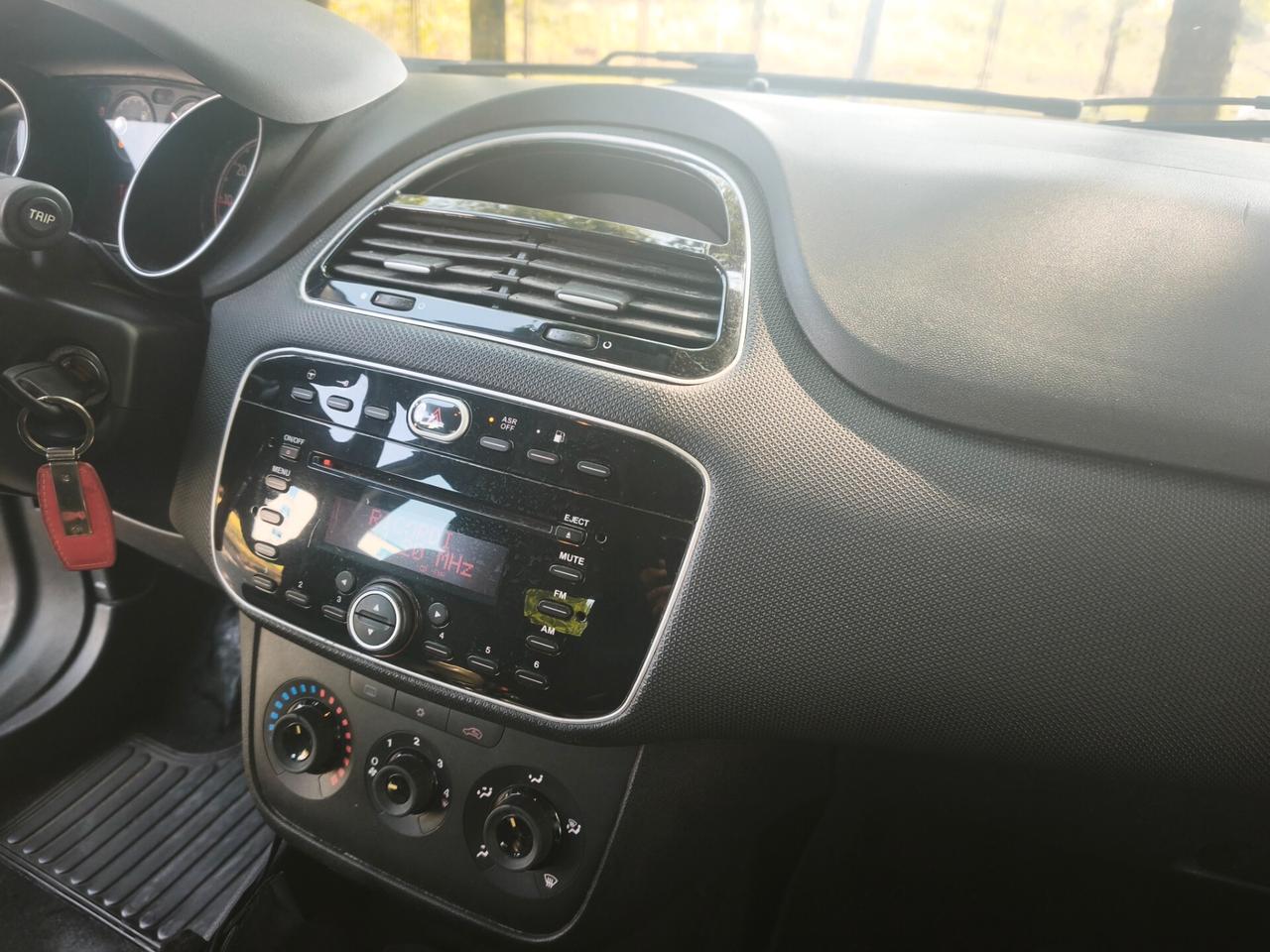 Fiat Punto 2014 1.4 GPL della casa