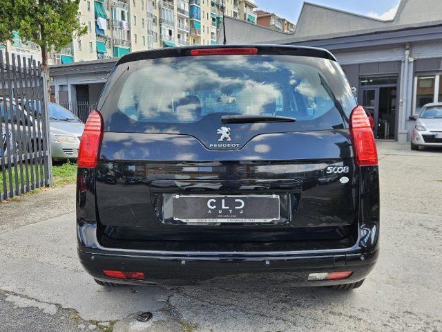 PEUGEOT 5008 1.6 HDi 115CV 7POSTI