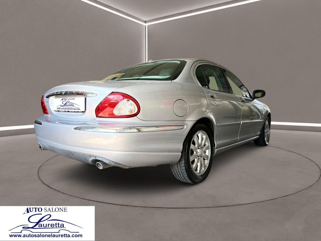 Jaguar X-Type 2.5 V6 24V cat Executive