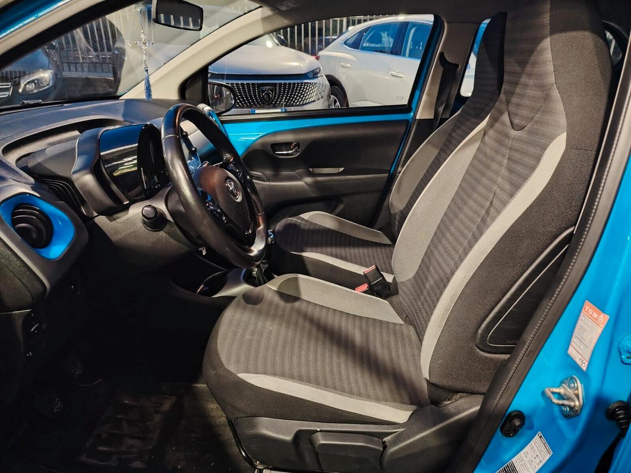 Toyota Aygo Connect 1.0 VVT-i 72 CV 5 porte