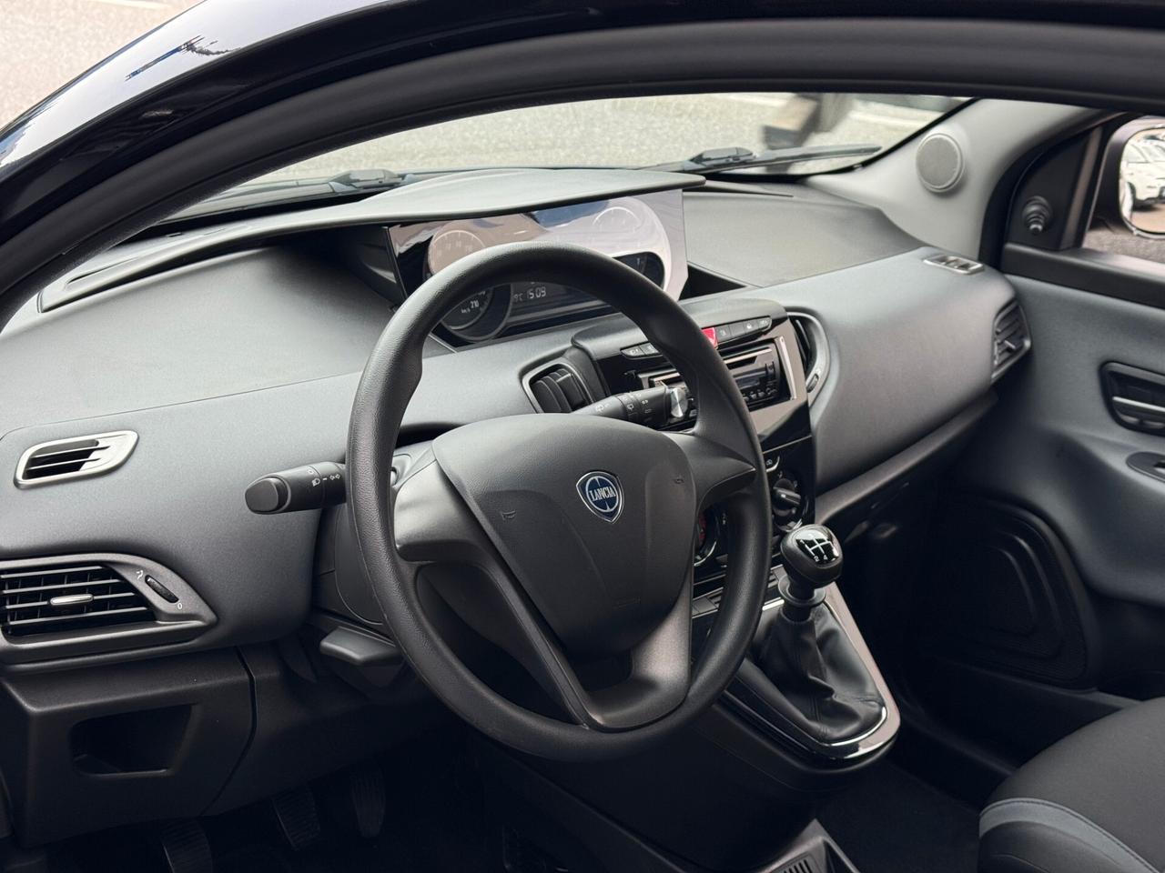 LANCIA YPSILON 1.2cc 69 CV 5 porte BENZINA