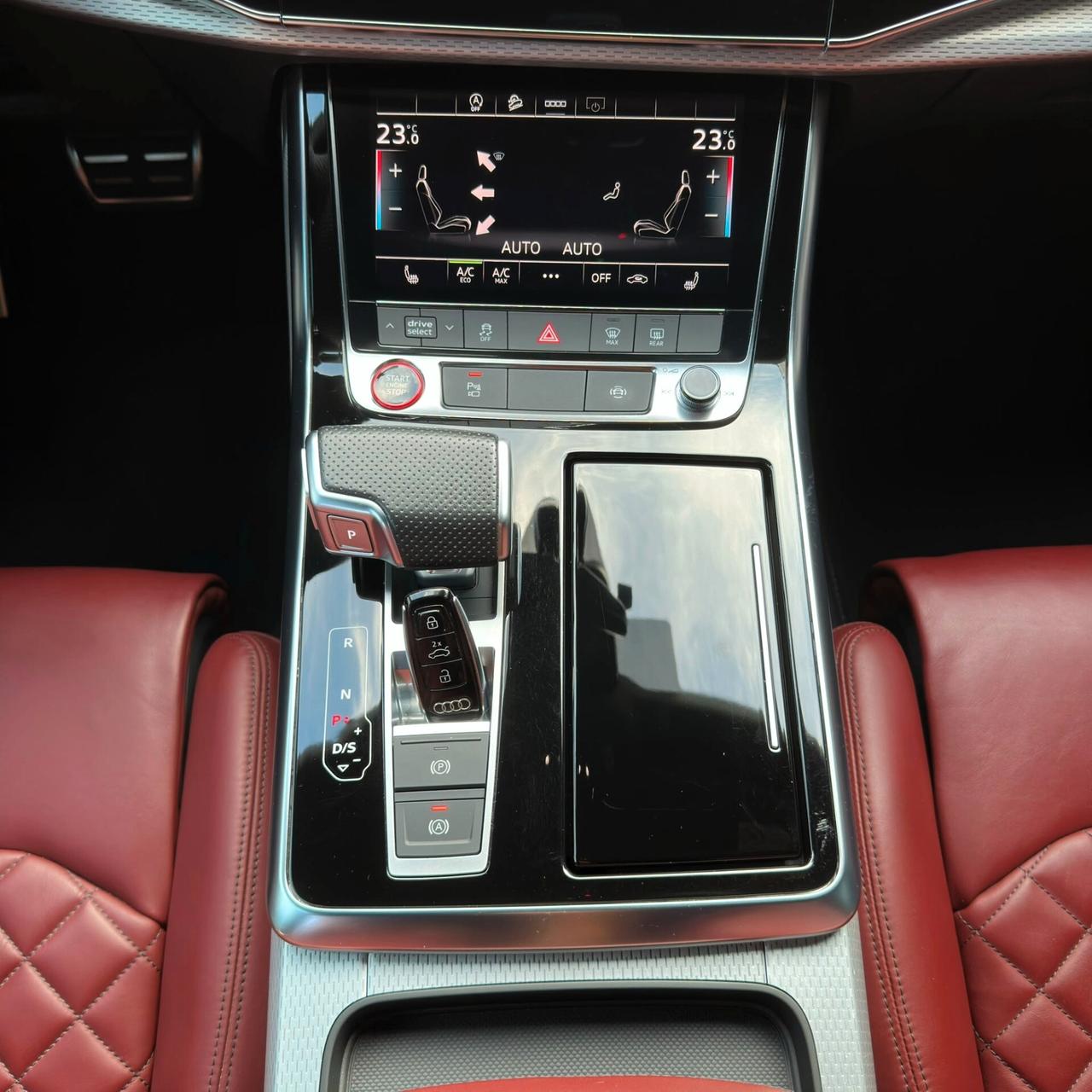 Audi Q8 SQ8 SUV TFSI quattro tiptronic sport attitude