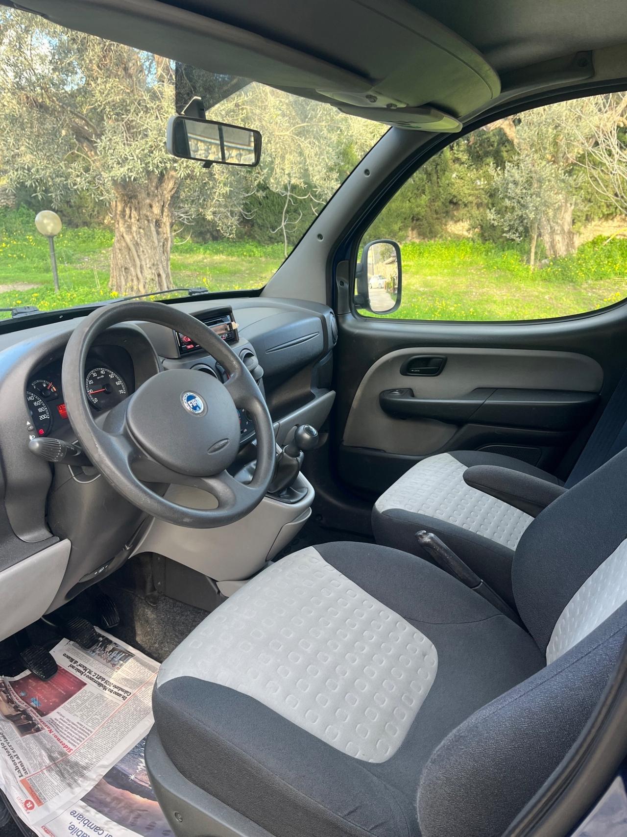 Fiat Doblo 1.9 MJT 120CV EURO4 POCHI KM DA VETRINA LEGGI