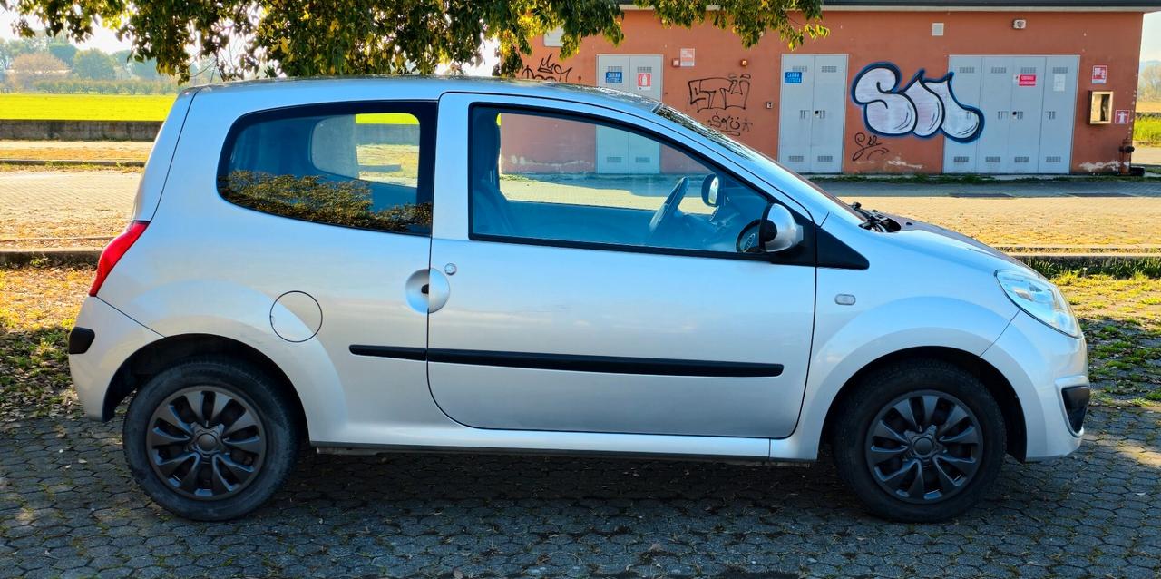 Renault Twingo 2° serie ok neopatentati garantita 12 mesi