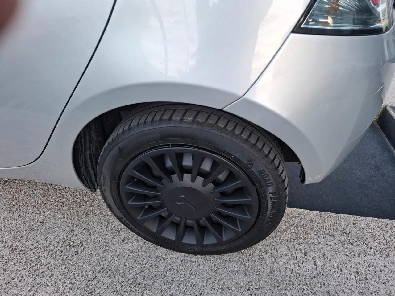 LANCIA YPSILON 1.2 BENZINA 69 CV ELEFANTINO BLU