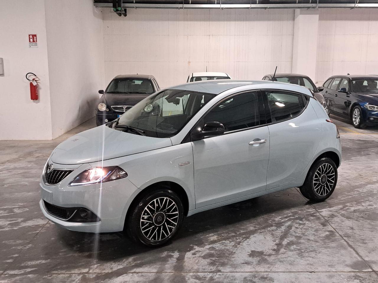 Lancia Ypsilon 1.0 FireFly Hybrid Platino MY'24 Km. 0 (GT641KA)