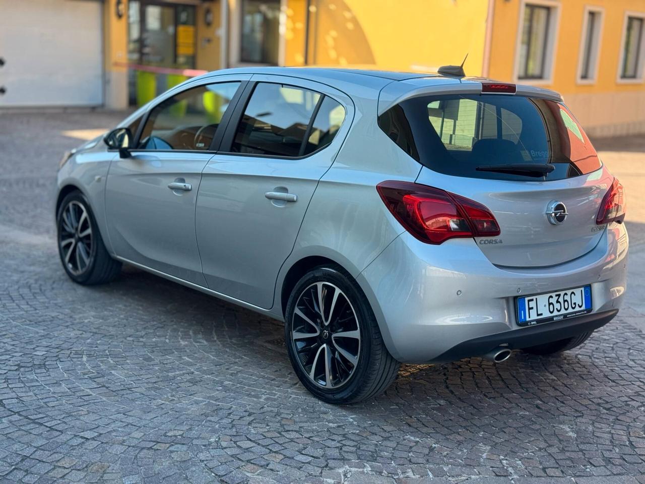 Opel Corsa 1.4 90CV GPL Tech 5 porte Innovation