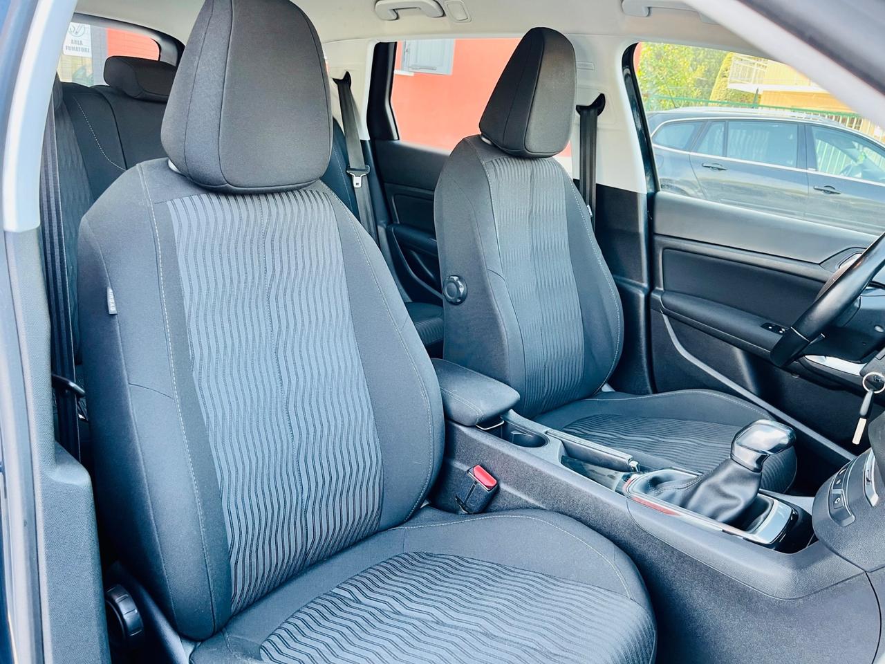 Peugeot 308 BlueHDi 100 S&S SW Business