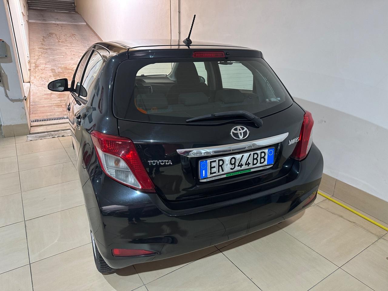 Toyota Yaris 1.0 5 porte Lounge
