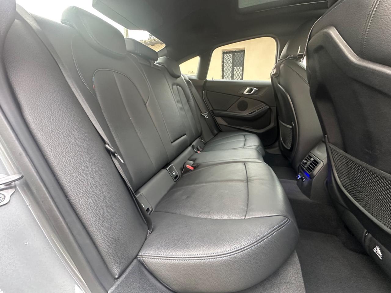 Bmw 2er Active Tourer 218d Msport