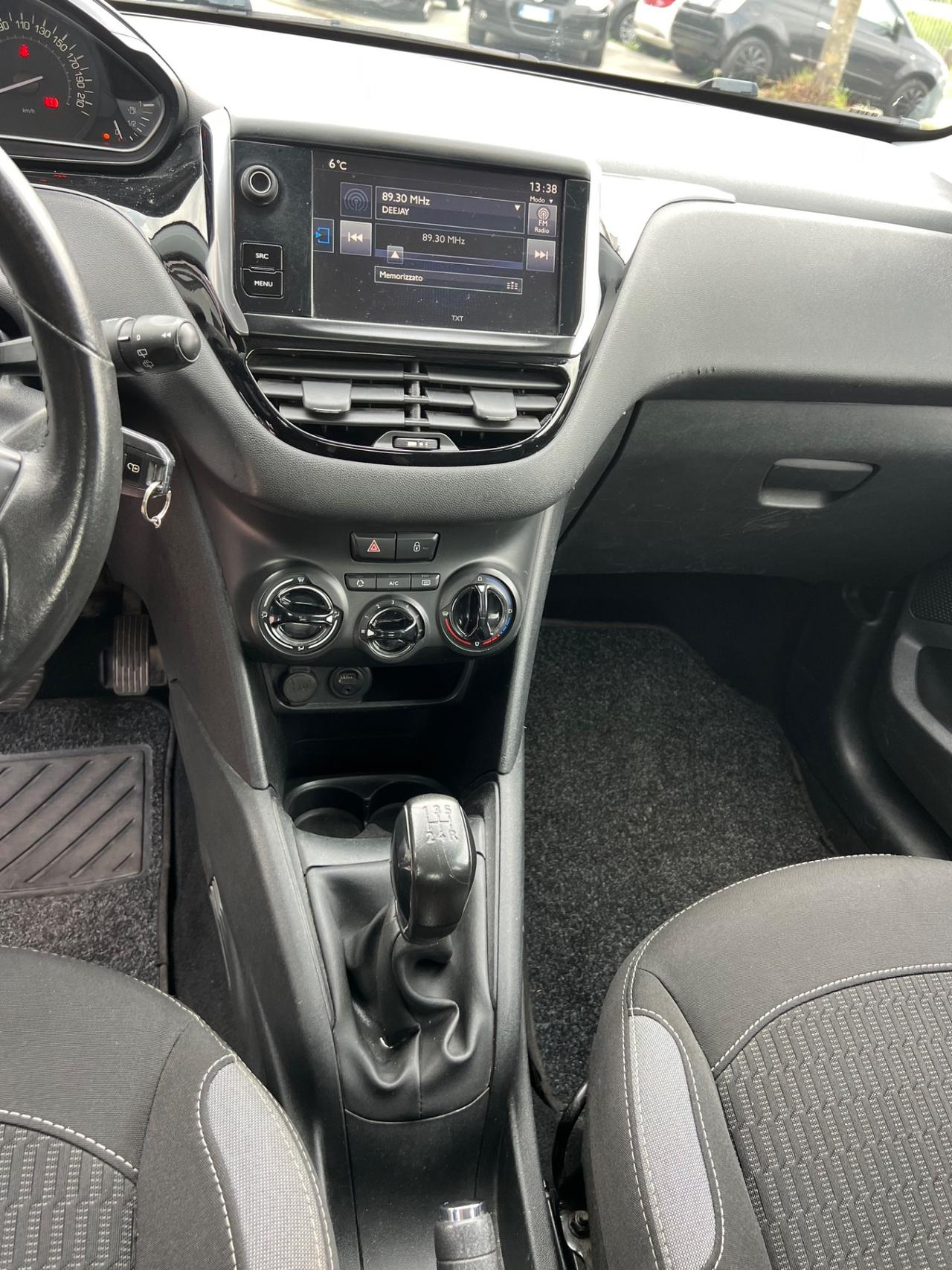 Peugeot 208 PureTech 82 5p. GPL Active