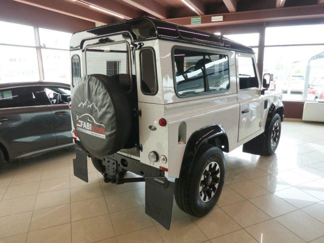 LAND ROVER Defender 90 2.2 TD4 Station Wagon SE N1