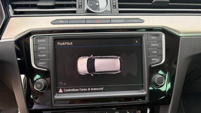VOLKSWAGEN Passat Variant 2.0 TDI DSG Highline BlueMotion Technology