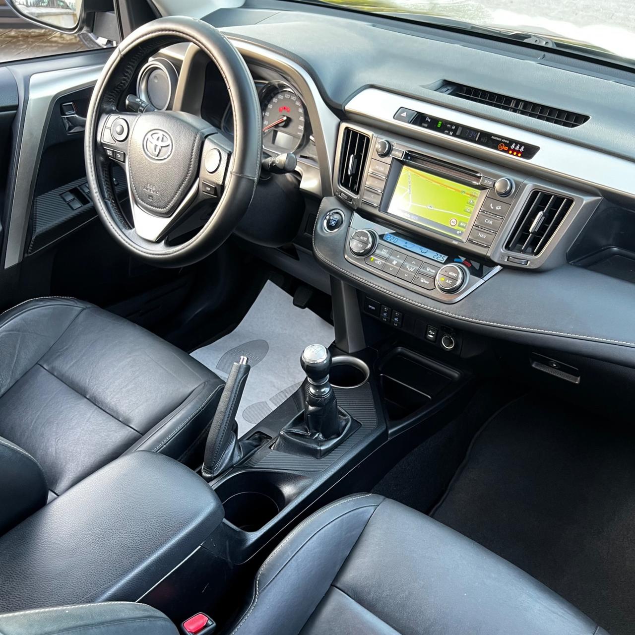 Toyota RAV 4 RAV4 2.0 D-4D 4WD Lounge, UNICO PROPRIETARIO, KM CERTIFICATI TOYOTA