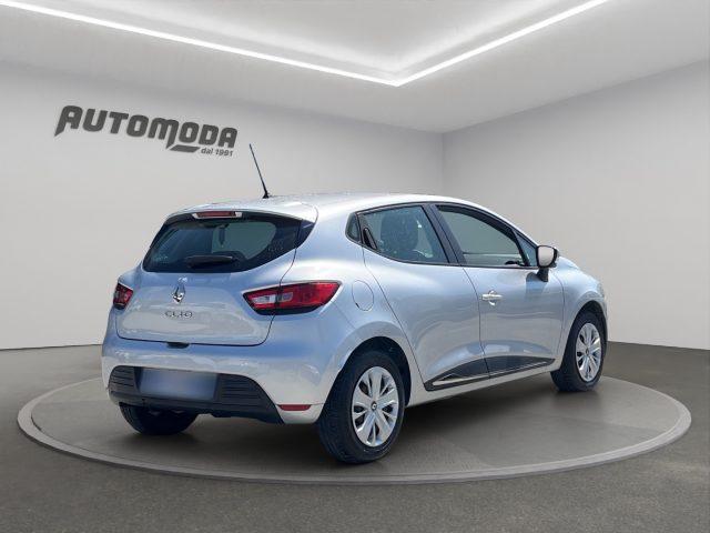 RENAULT Clio 75Cv 12 V Moschino life TCE