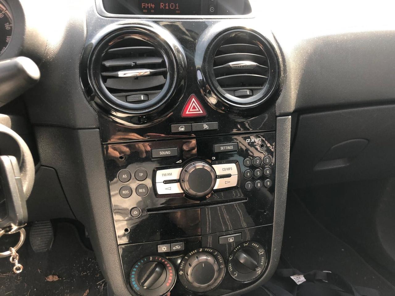 Opel Corsa 1.2 5 porte GARANZIA EUROPEA CONFORMGEST COMPLETA 12 MESI RINNOVABILE FINO A 36 MESI!!!