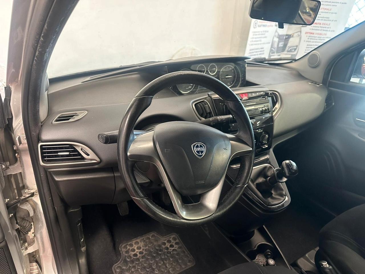 Lancia Ypsilon 1.2 69 CV Platinum