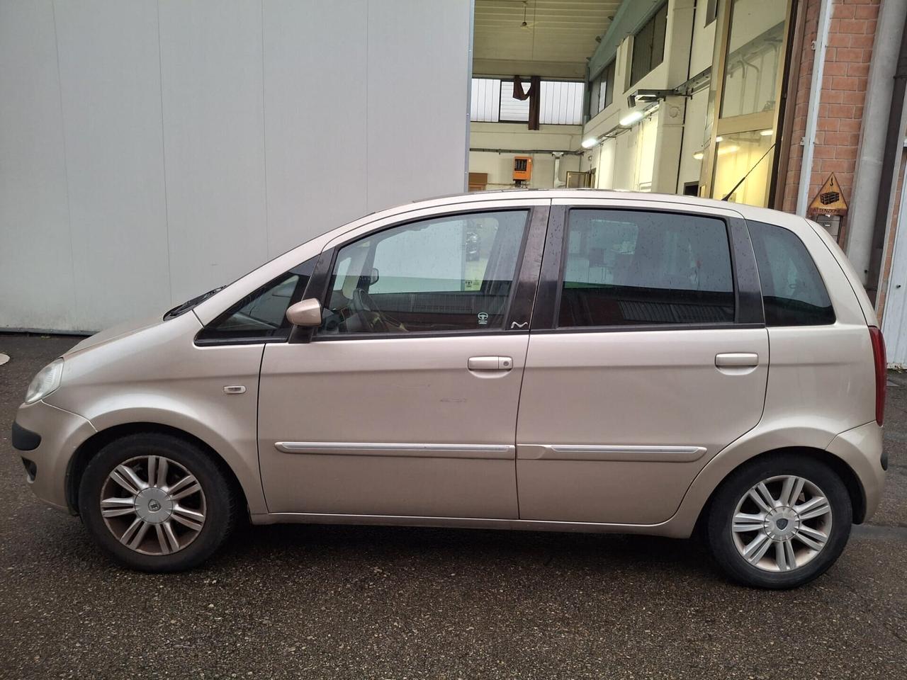 Lancia MUSA 1.4 16V Platino Plus GPL