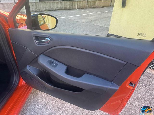 RENAULT Clio TCe 90 CV 5 porte Evolution