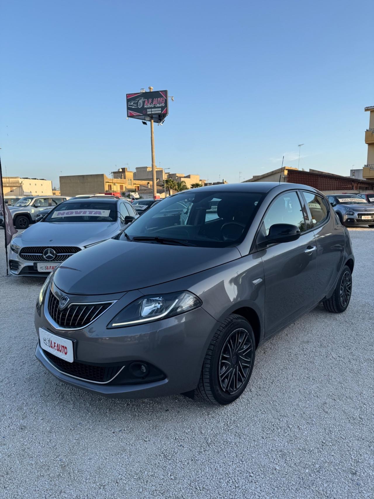 Lancia Ypsilon 1.0 FireFly 5 porte S&S Hybrid Gold