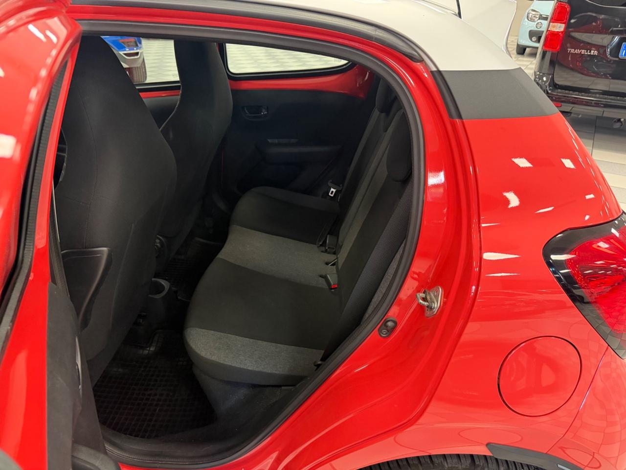 Citroen C1 VTi 68 ETG 5 porte Shine