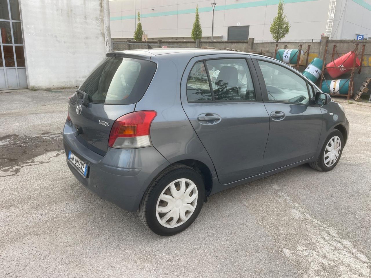 Toyota Yaris 1.3 5 porte Sol