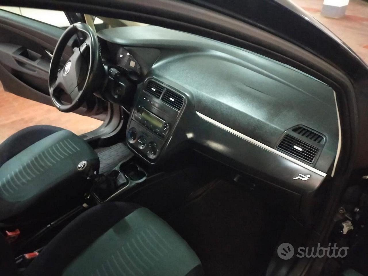 FIAT G.Punto 1.4 8v 77cv Active 5p OK NEOP.