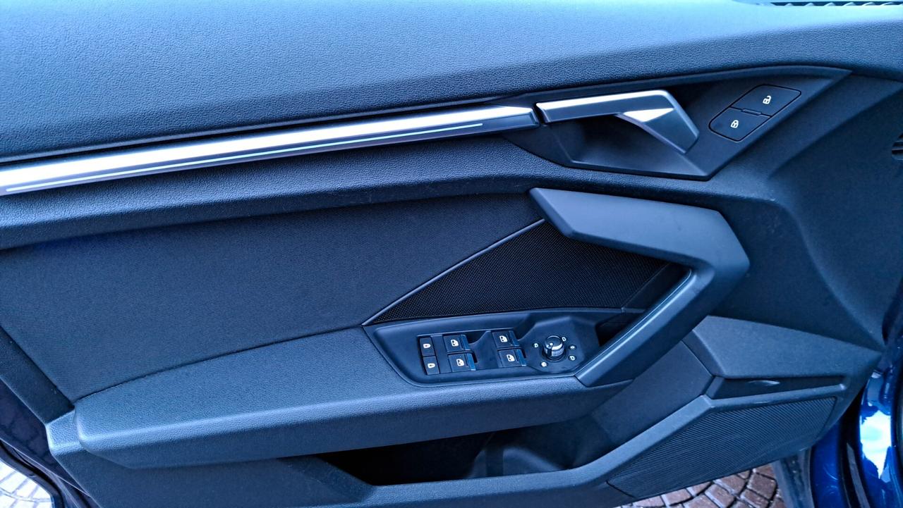 Audi A3 SPB 30 g-tron S tronic line edition