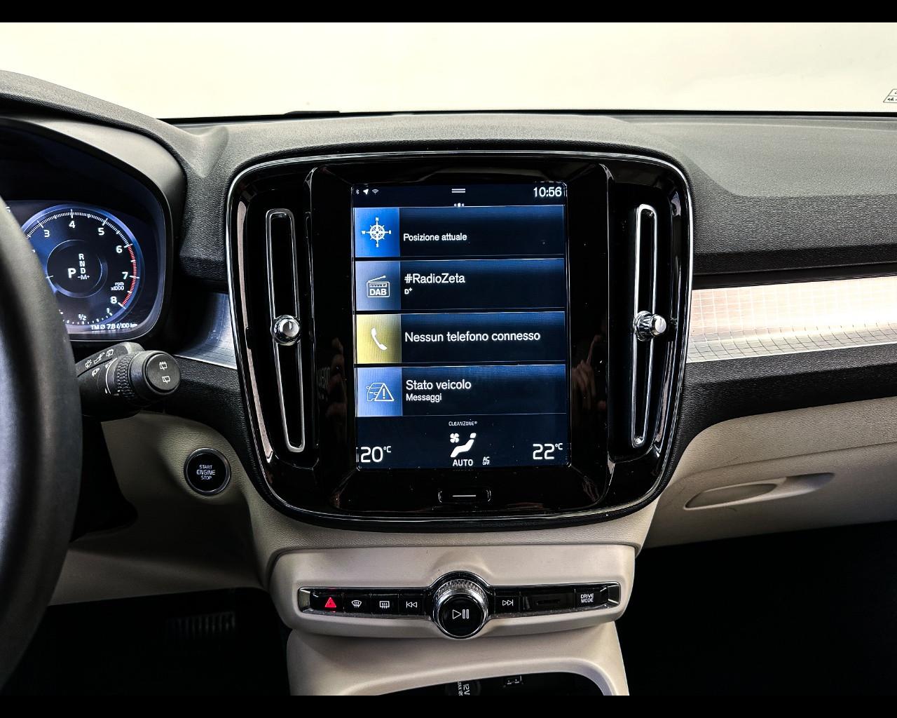 VOLVO XC40 (2017-->) - XC40 T2 Geartronic Momentum Pro N1