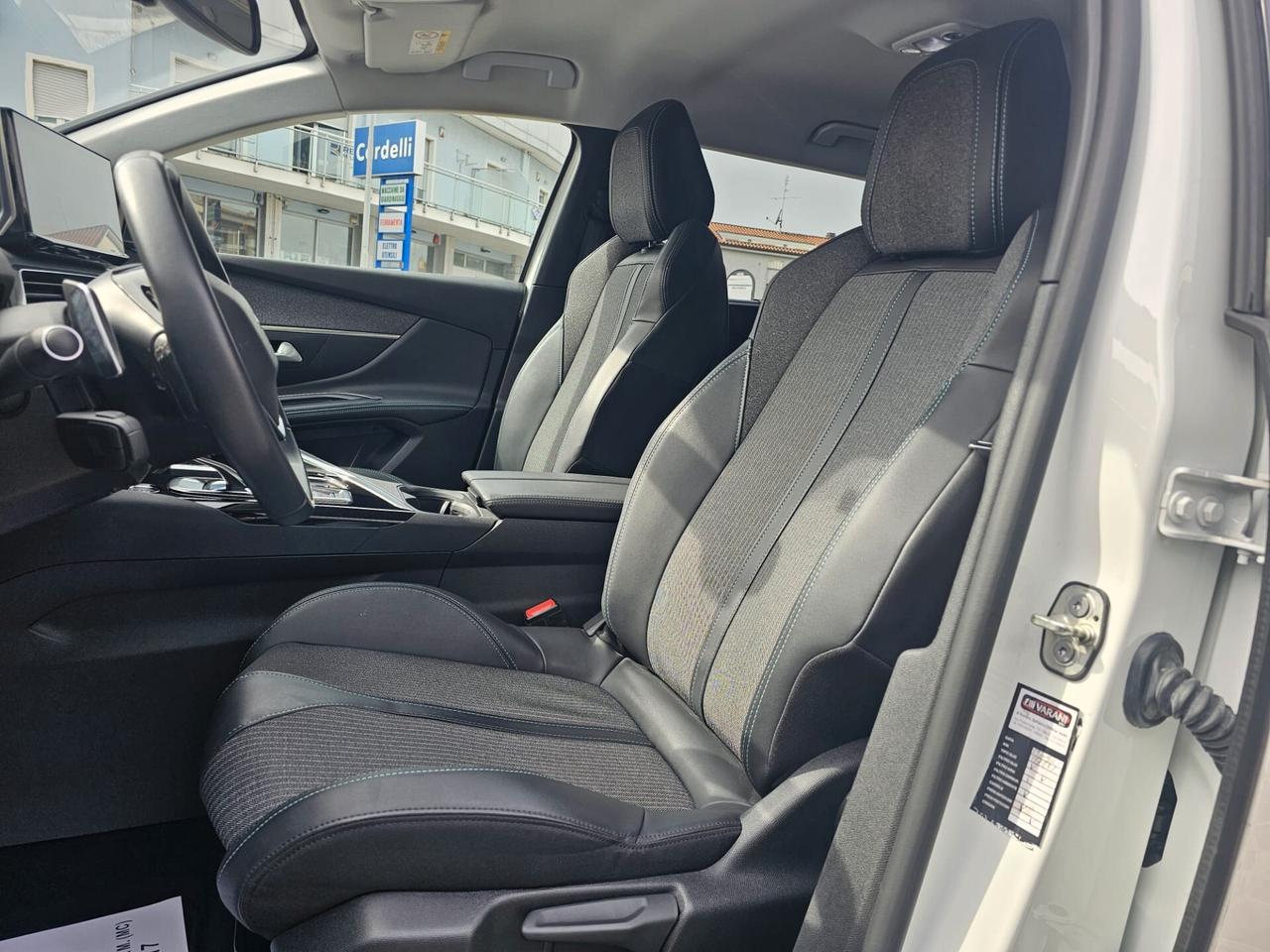 Peugeot 5008 BlueHDi 130 S&S EAT8 Allure Pack