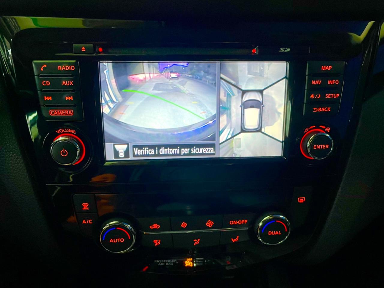 Nissan Qashqai 1.6 dCi 2WD N-Connecta 73.000 km originali