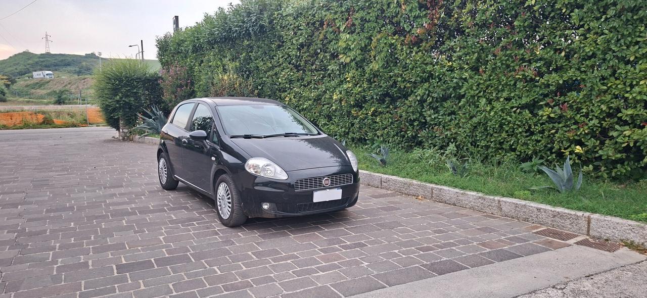 GRANDE PUNTO 1.4 GPL IDEALE X NEOPATENTATI