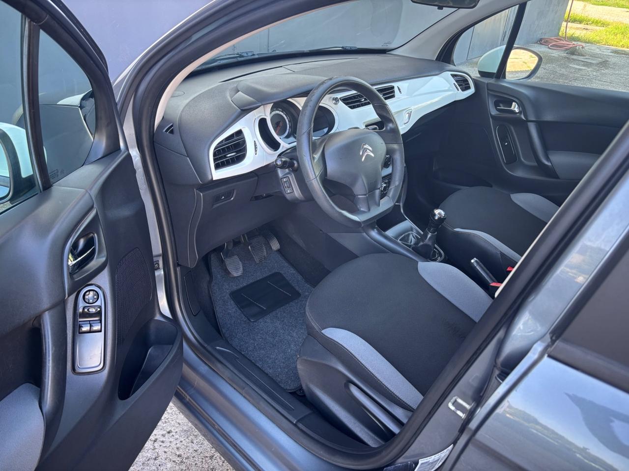 Citroen C3 1.1 benzina. Neopatentati. Garanzia