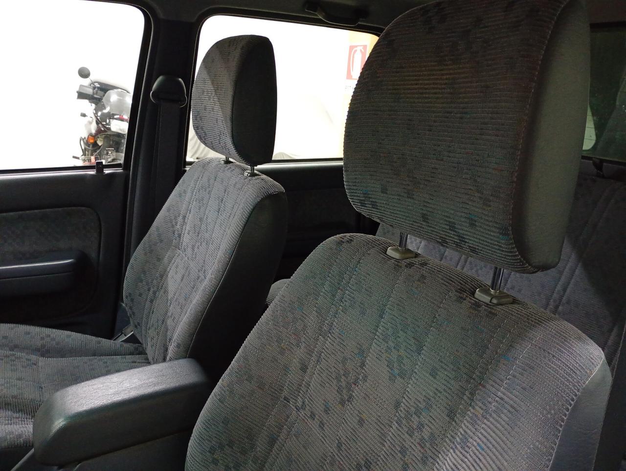 Toyota Hilux 2.5 D-4D 4WD 4p.Double Cab Pup.SR5