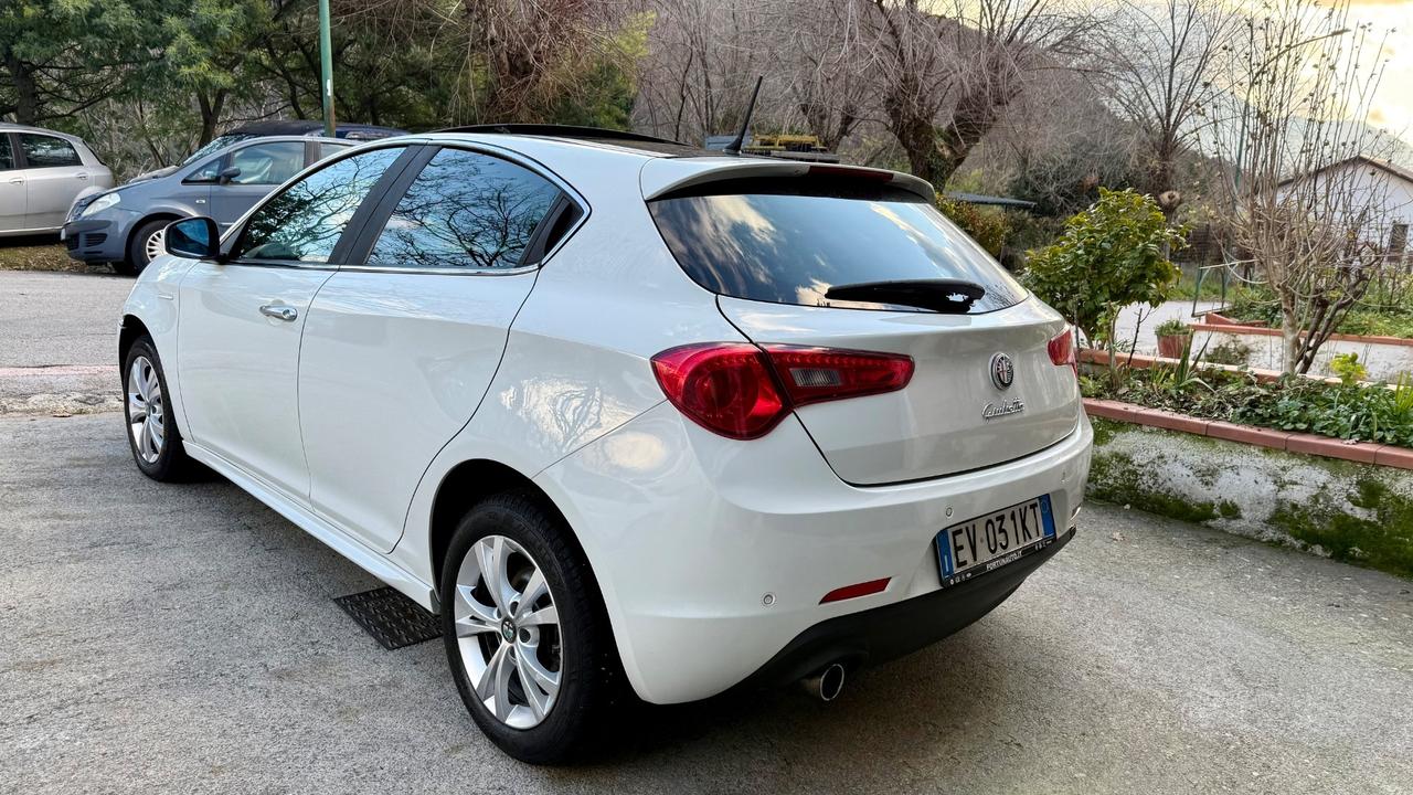 Alfa Romeo Giulietta 1.6 JTDm-2 105 CV Distinctive