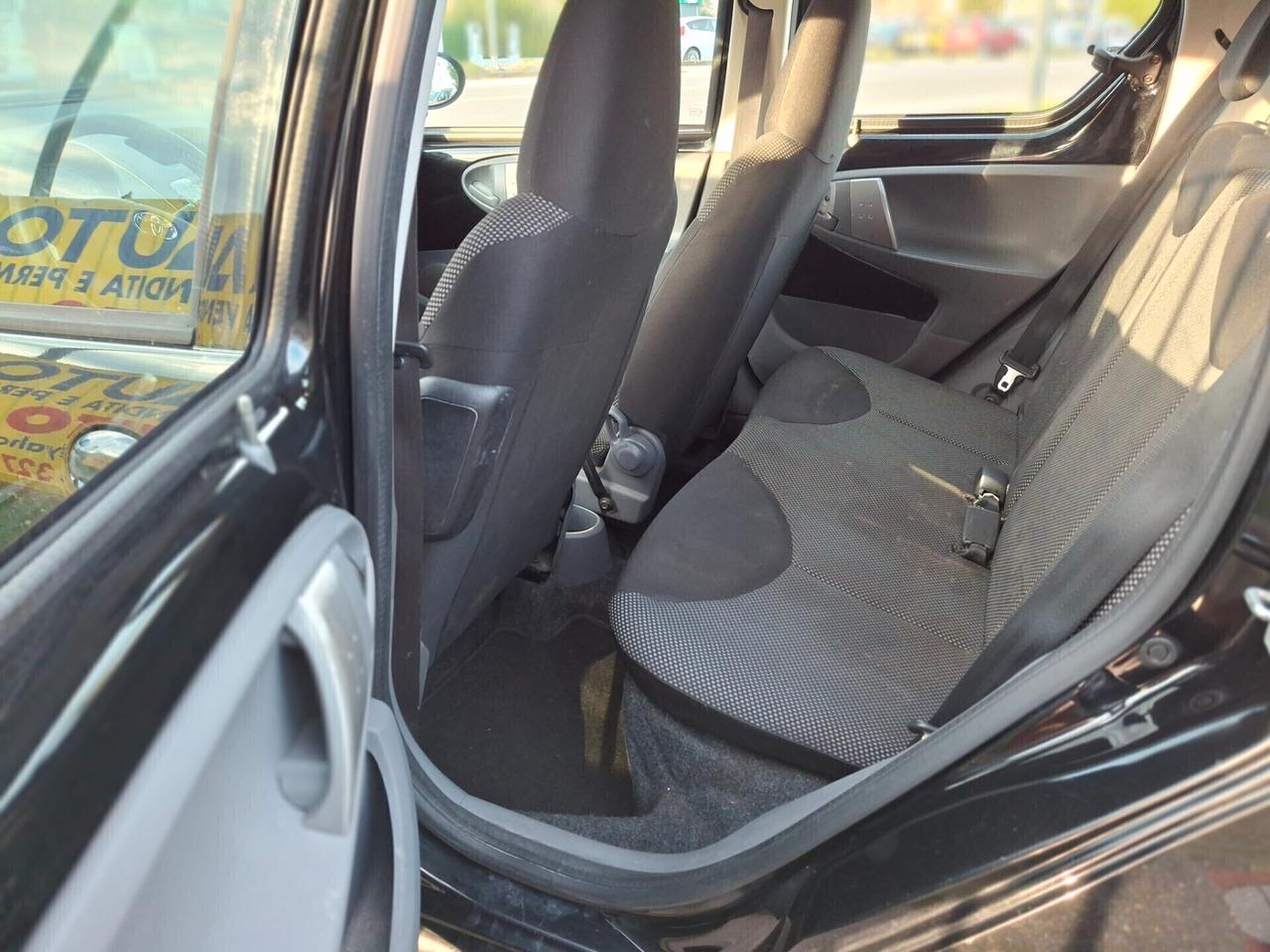 Toyota Aygo 1.0 12V VVT-i 5 porte